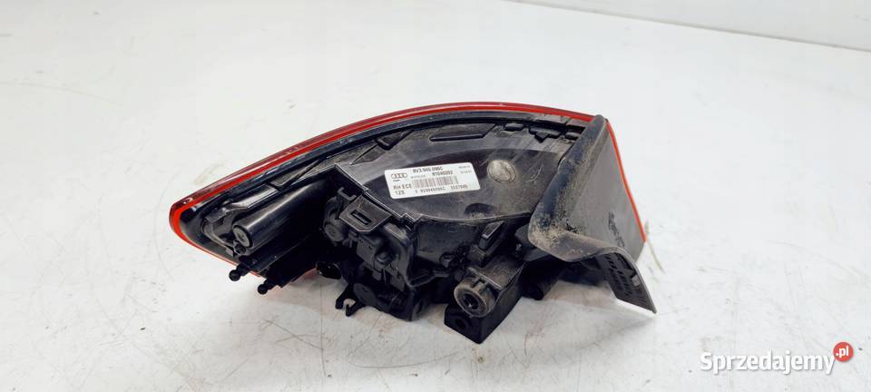 LAMPA PRAWY TYŁ AUDI A3 8V 3 DRZWI 8V3945096C Przystajń