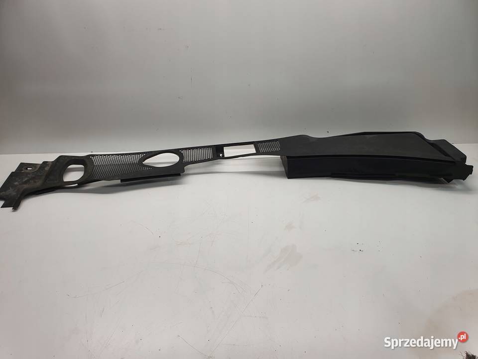 PODSZYBIE PLASTIKOWE AUDI A4 B8 A5 8T 8K1819447B Przystajń