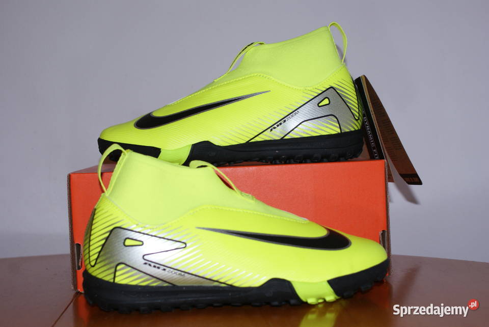 BUTY PIŁKARSKIE NIKE JR ZOOM SUPERFLY 10 ACADEMY Toruń