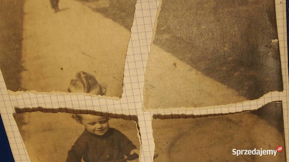 Fotografia dziecko na trójkołowym rowerku czasy Tychy