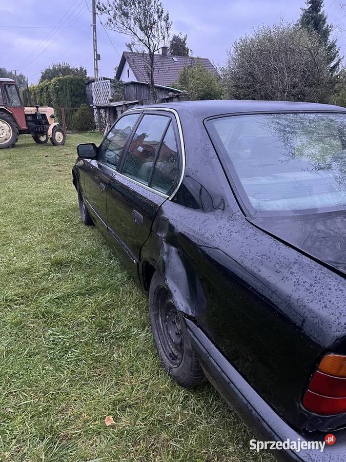 BMW E34 uszkodzony Łochów