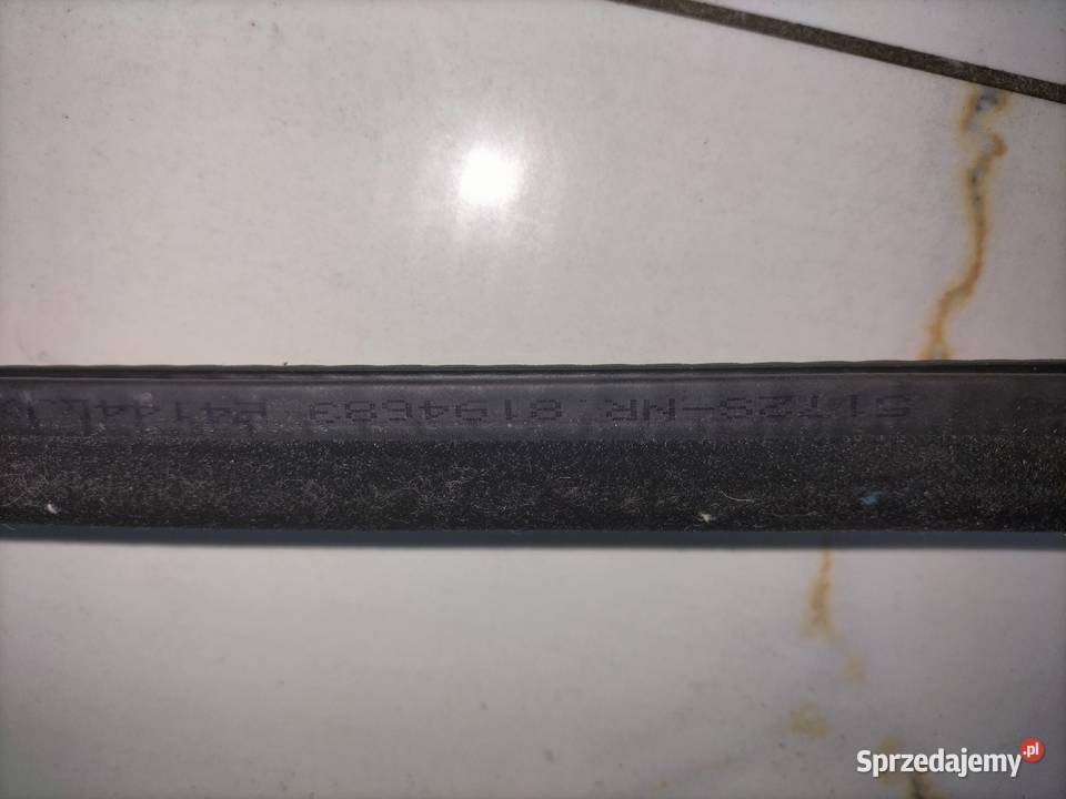 Uszczelka drzwi tylnych BMW E46 LEWAPRAWA SEDAN Poręba