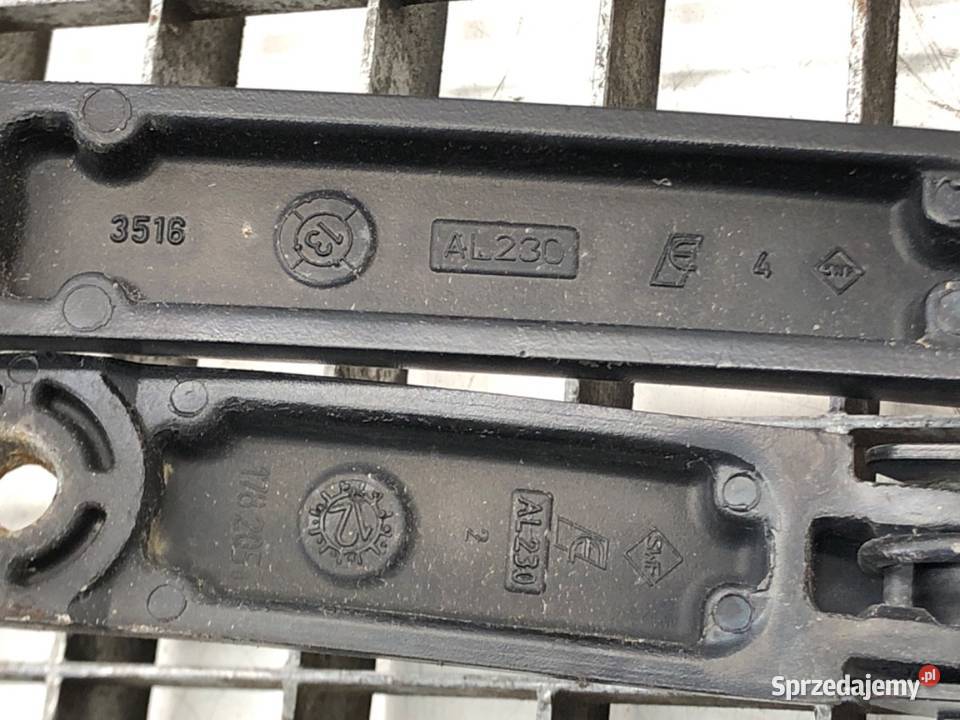 RAMIONA WYCIERACZEK PRZÓD KOMPLET VW CC B7 1116 podkarpackie