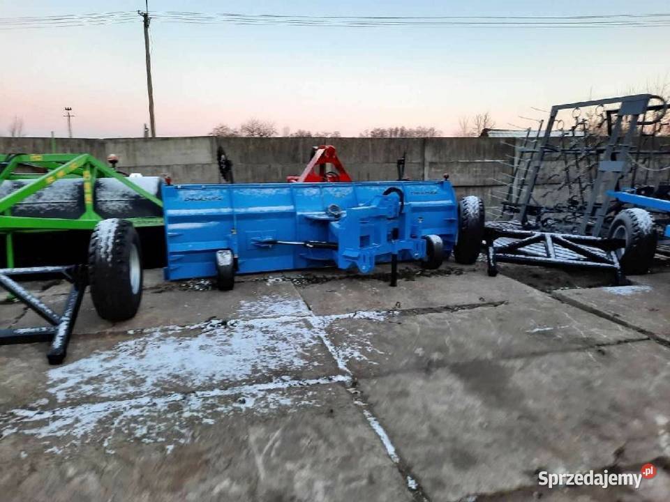 Chwytak do bel zakładany na tura w rozstawie Barszcze