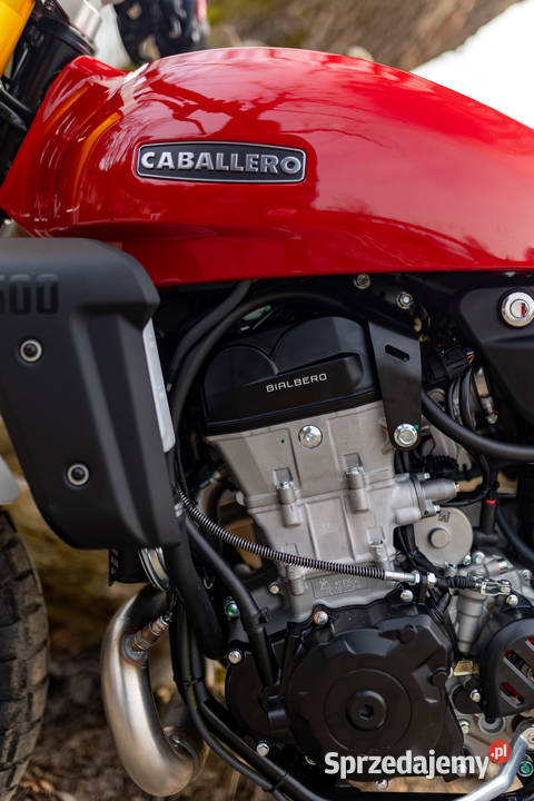 Motocykl Fantic Caballero 500 Scrambler czerwony