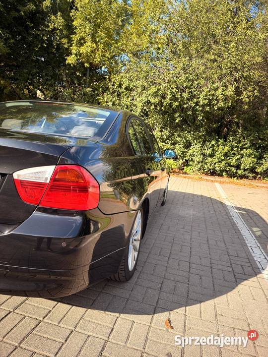 BMW E90 318i 2005 światła LED Łódź sprzedam