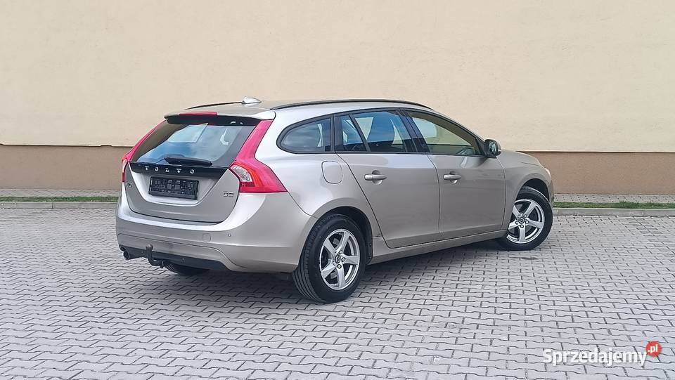 Volvo V60 2015r LED ksenon 189 serwisowany w ASO