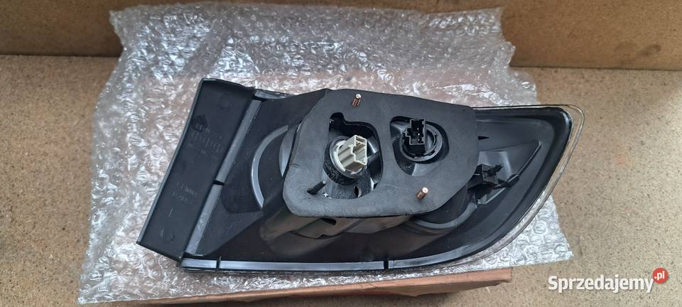 LAMPA TYLNA LEWA sedan MAZDA 3 Lampy tylne Nowy Targ