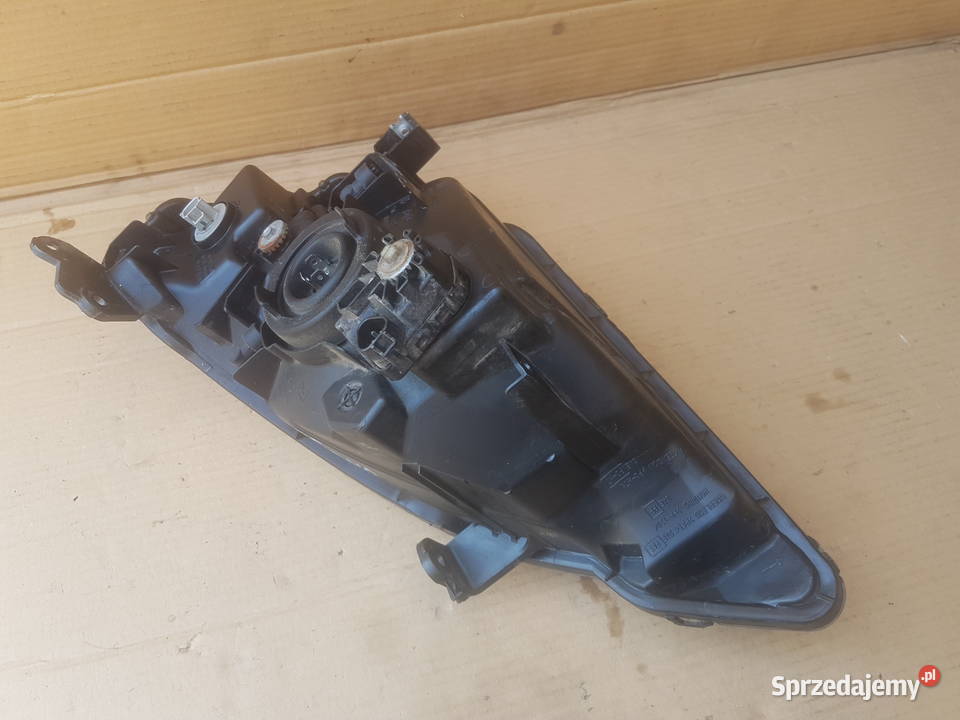 Suzuki Liana lampa reflektor przedni lampy przód osobowe Legnica