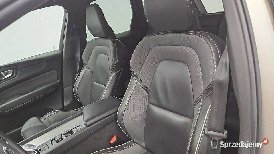 Volvo XC 60 B5 B AWD Ultimate Dark aut Z Warszawa sprzedam