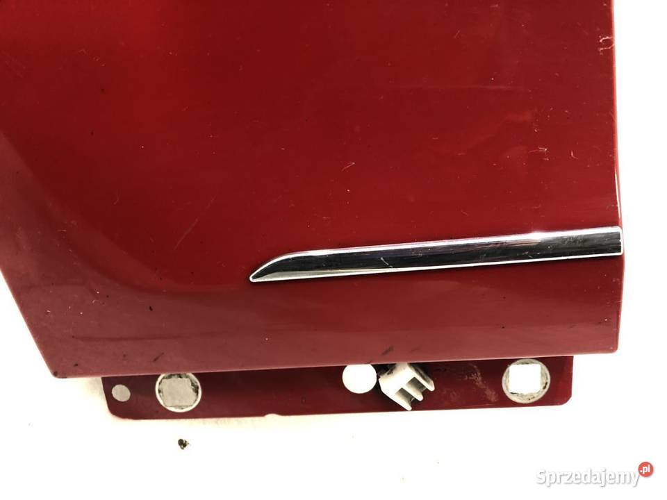 BŁOTNIK LEWY PRZÓD MERCEDES W204 590