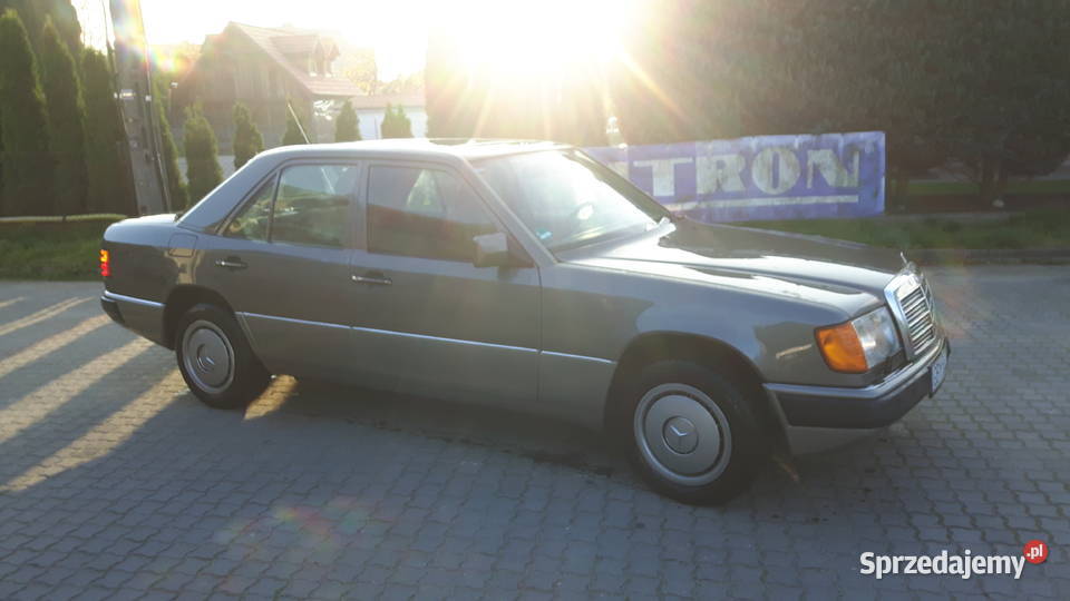 Sprzedam w124 230 przebieg 153000 2300cm3 Bytów