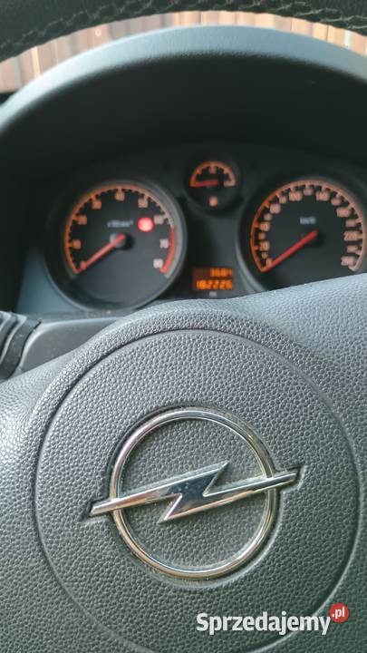 sprzedam tanio opel astra z 2012r Duchnice sprzedam