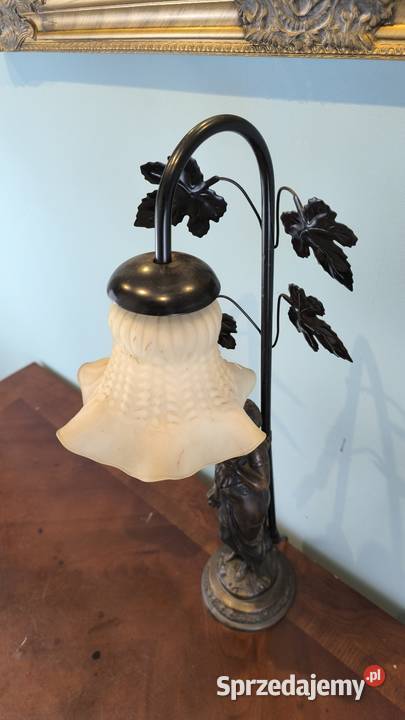 Piękna unikalna lampa figura z mlecznym Łódź