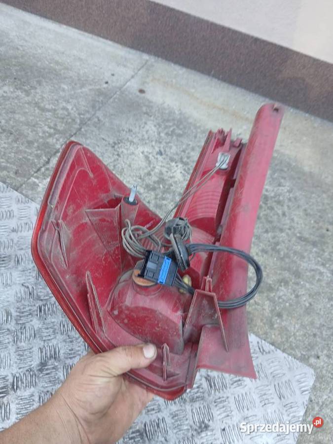 Lampa tył prawa Citroen C4 I 0410r EU małopolskie Radłów