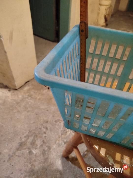Plastikowy koszyk niebieski z uchwytami 44x24x18 sprzedam