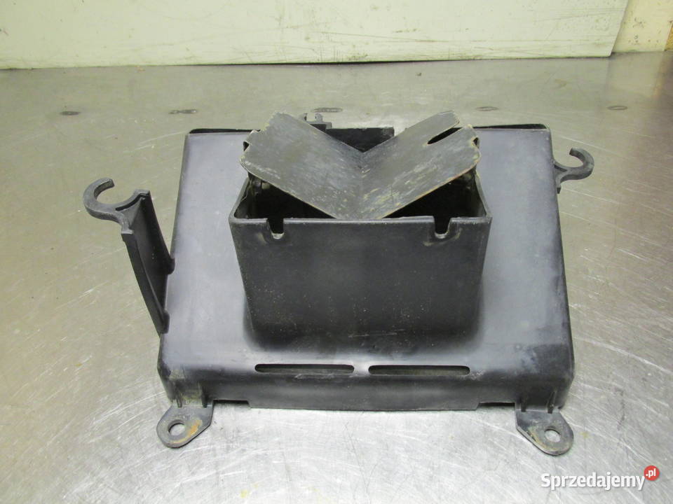 Obudowa chłodnicy KLF 400 4x4 94r sprzedam