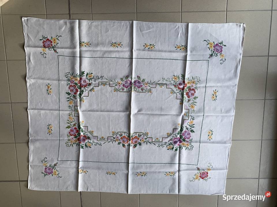 Obrus wyszywany 130X155 Katowice