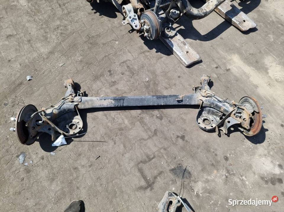 BELKA SANKI TYŁ TOYOTA AURIS II LIFT Lipno