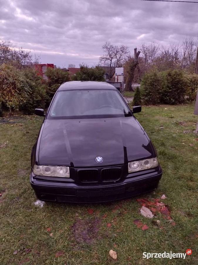 Sprzedam e36 touring 318i 120KM Krześnica