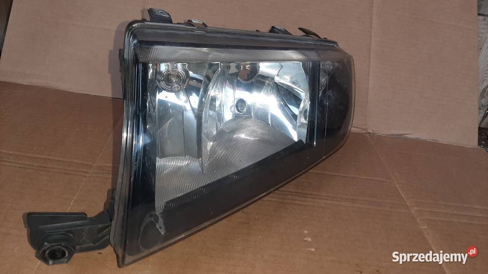 lampa prawa lewa Skoda Fabia I ciemna Lampy przednie Oświetlenie Dębno