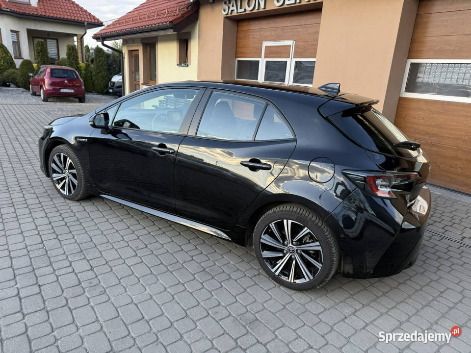 Toyota Corolla 20 Hybrid Kamera Navi CarPlay centralny zamek Orzech sprzedam