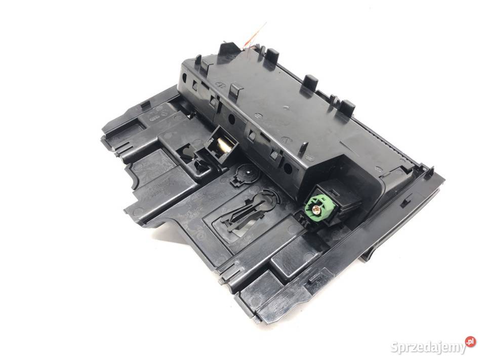 POPIELNICZKA VW ARTEON Hatchback 3G1863071A osobowe