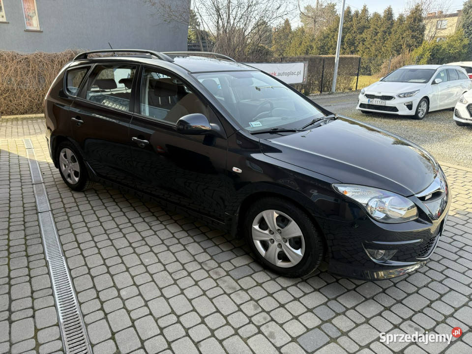 Hyundai i30 14 109 Klimatyzacja I 20022013 Rok produkcji 2011 Orzech