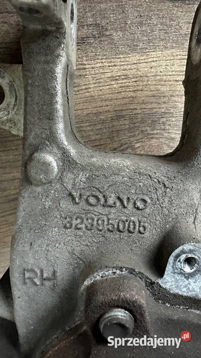 VOLVO XC60 II ZWROTNICA TYLNA PRAWA 32395005 Pozostałe Gorzów Wielkopolski sprzedam