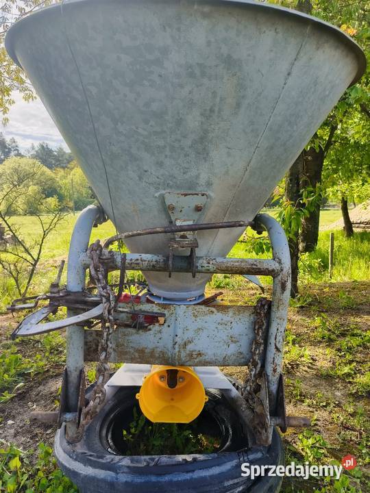 Rozsiewacz do nawozu AGROMET RNZ N012