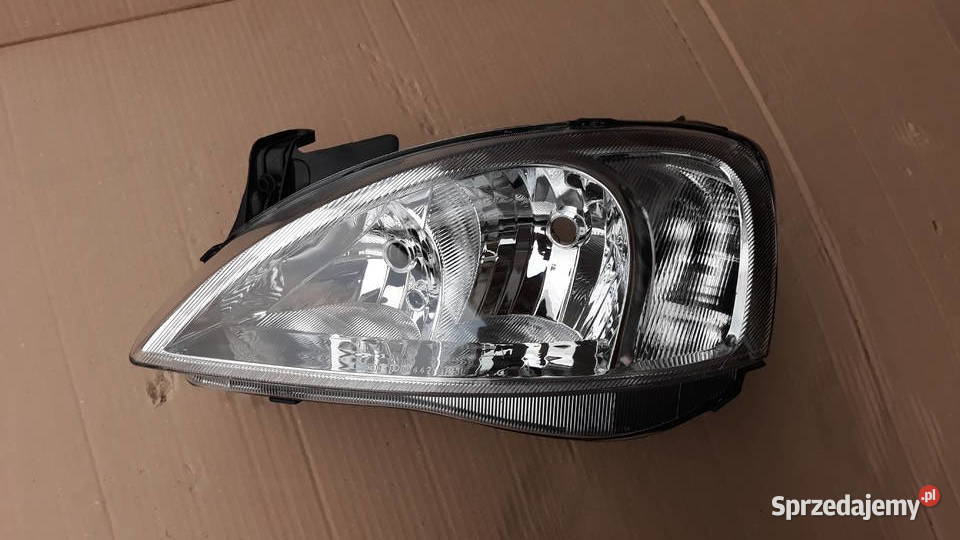 Opel Corsa C lewa przednia lampa osobowe Motoryzacja Bukownica