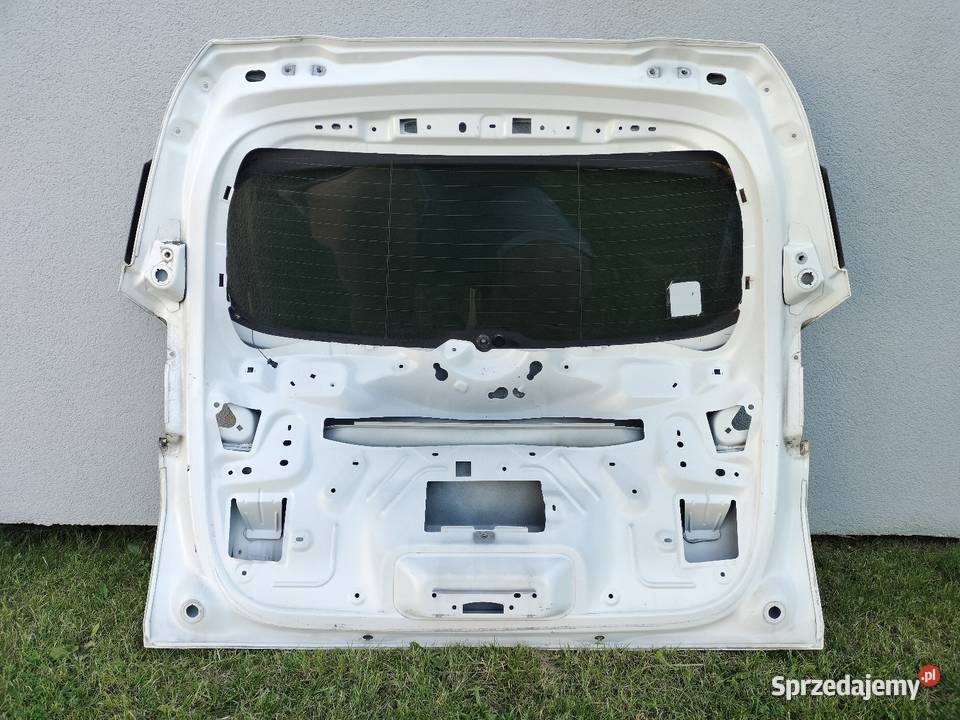 Peugeot 2008 klapa bagażnika Części samochodowe