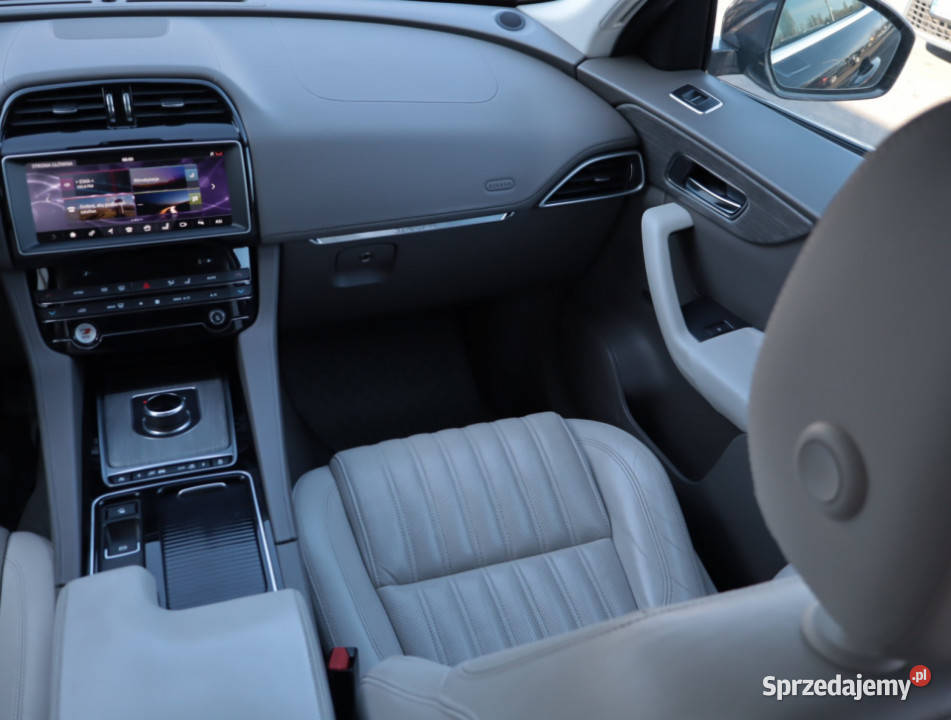 Jaguar FPace 20d AWD czujnik zmierzchu