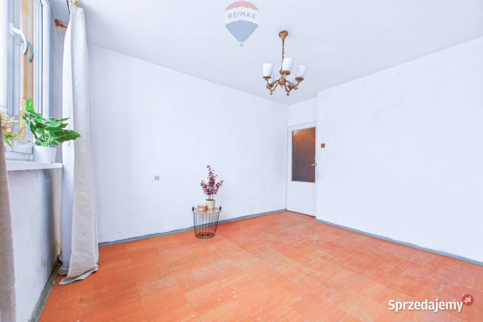 2 pokoje z balkonem w niskim bloku do remontu Zielona Góra