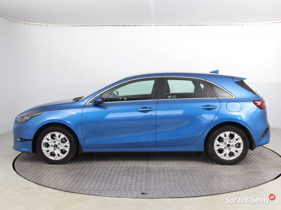 Kia Ceed 15 TGDI asystent pasa ruchu Bielany Wrocławskie