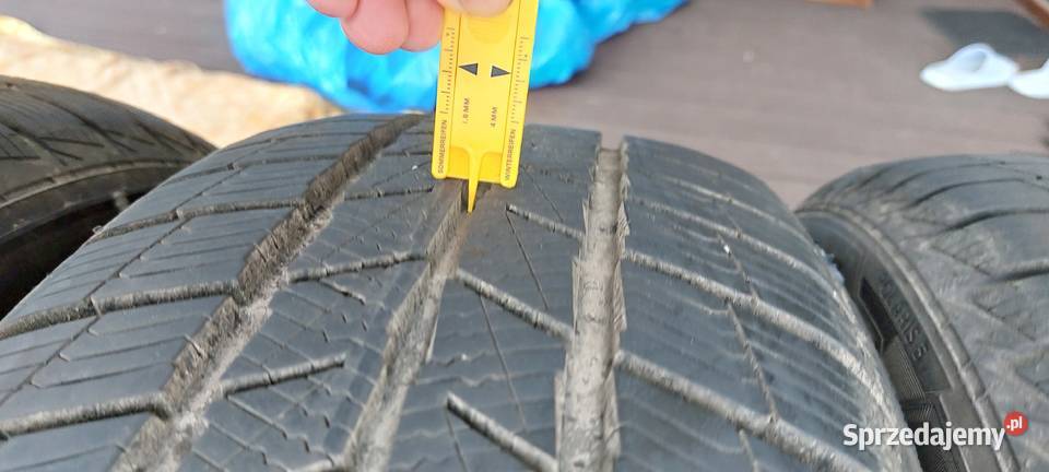 Opony zimowe BARUM POLARIS 5 21555R17 z 2023r Słupno