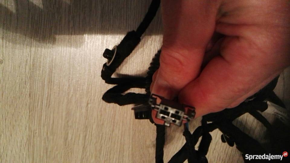 AUDI Q3 8U LIFT WIĄZKA ELEKTRYCZNA DRZWI Międzychód