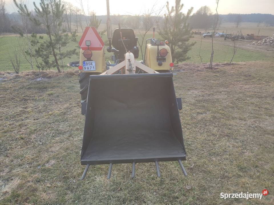 Tur ładowacz na tył traktora