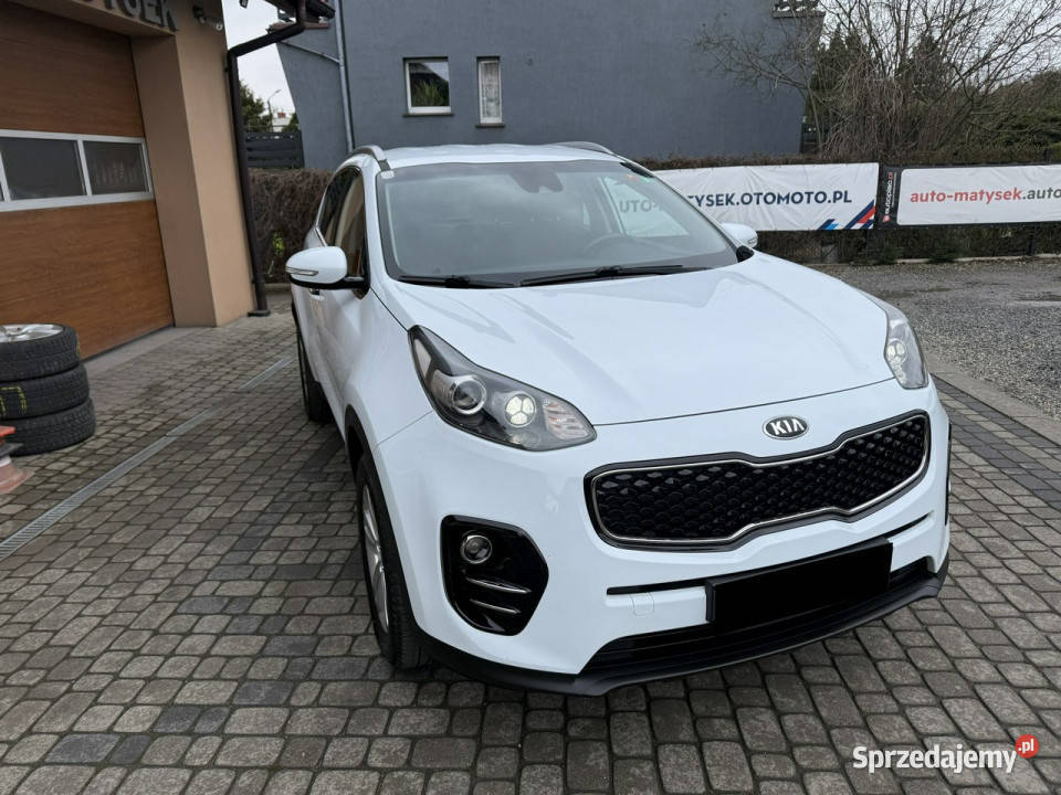 Kia Sportage 16 GDI 132 Klima Navi Kamera IV czujnik deszczu Orzech
