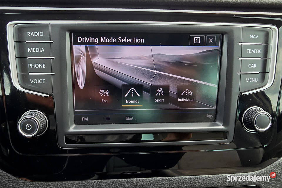 VW Golf sportvan 20 tdi Blumotion Highline tempomat