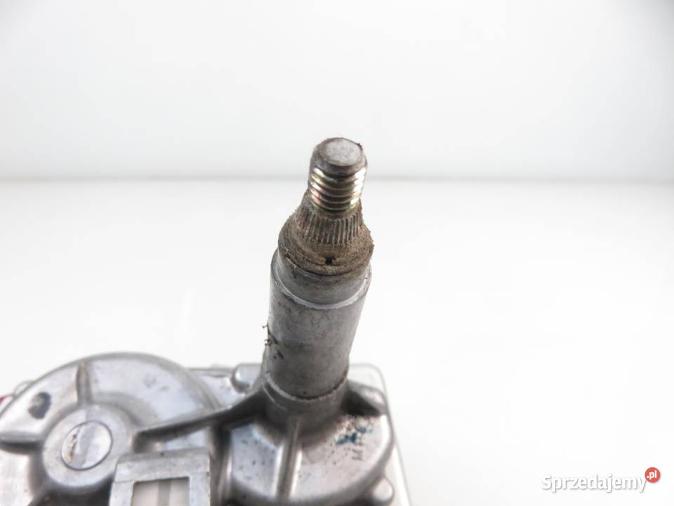 SILNICZEK WYCIERACZKI TYŁ EQUINOX 3881056J00X osobowe