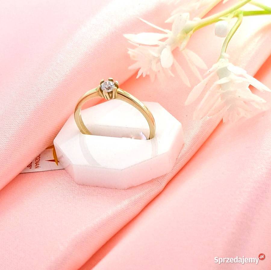 Pierścionek r16 Złoty pr333 z jednym kamieniem Poznań