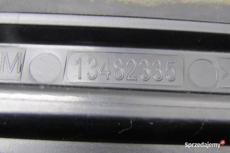 TRÓJKĄT OSŁONA BŁOTNIKA PRAWA OPEL CROSSLAND X osobowe