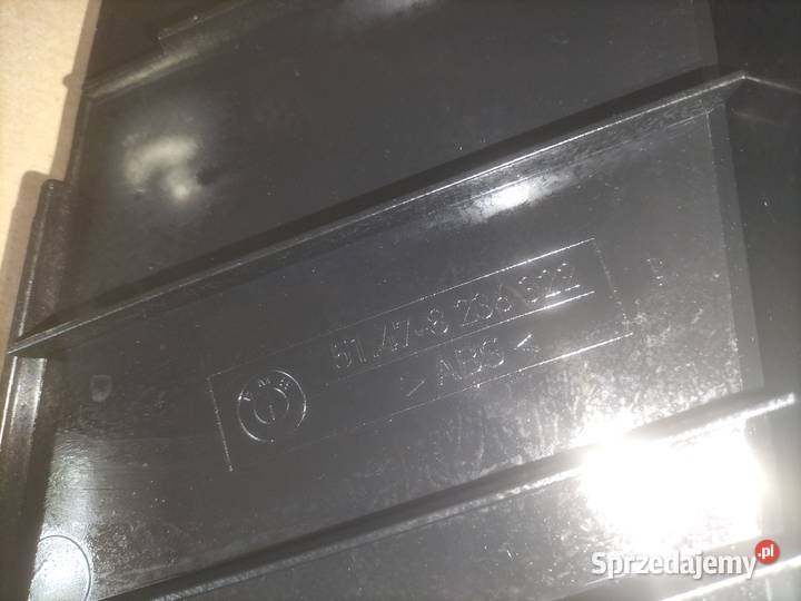 Podkładka wykładziny bagażnika prawa strona BMW osobowe Poręba