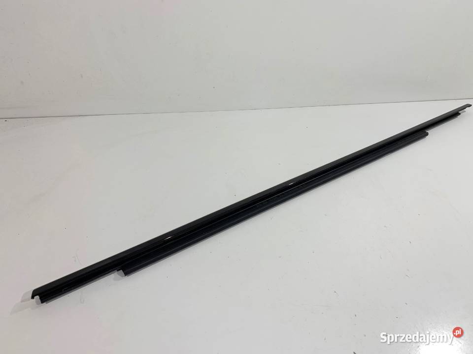 LISTWA ZGARNIAJĄCA TYŁ LEWY BMW G30 osobowe