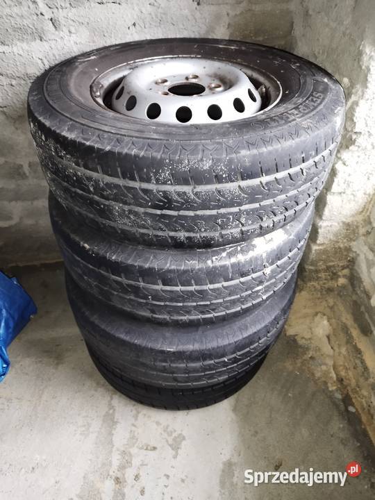 Opony komplet 225 Opony i felgi Chojna sprzedam
