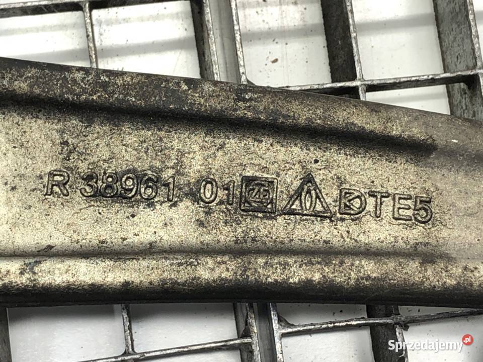 WAHACZ PRAWY PRZÓD BMW F16 SUV 1419 PRZEDNI podkarpackie