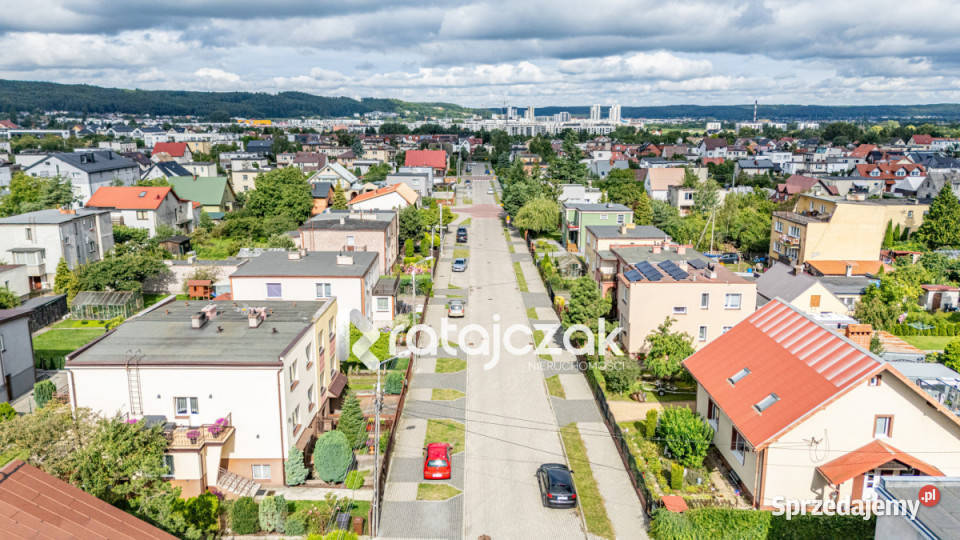 sprzedaży domu wolnostojącego 210m2 Rumia 3 piętra i więcej