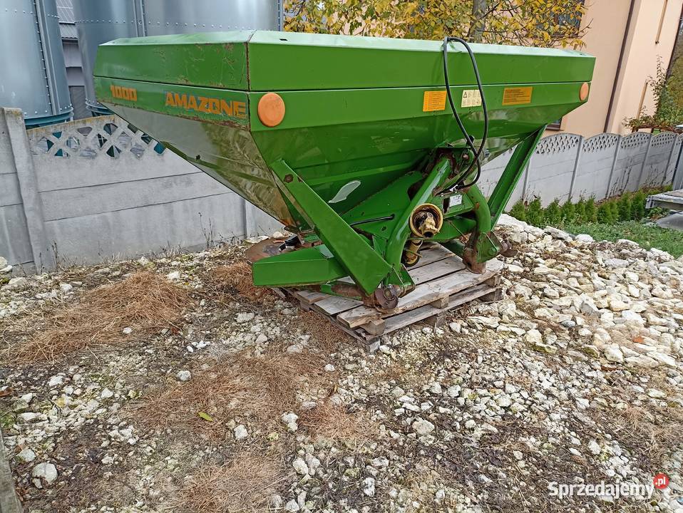 Rozsiewacz nawozu AMAZONE M SPECIAL 1000 1500l małopolskie Mostek