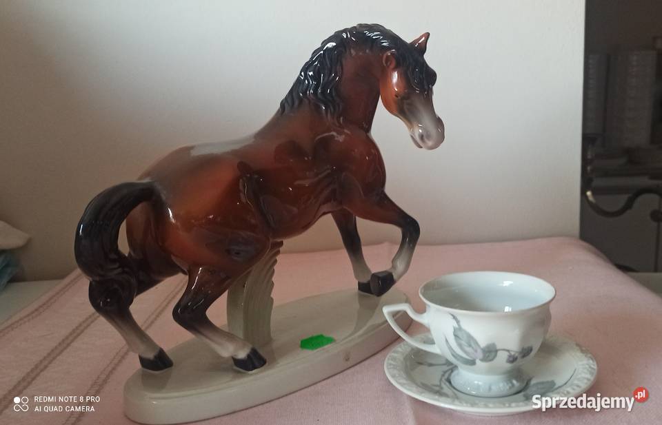 Piękny Koń Figurka Porcelana Made in Portugalia Porcelana i szkło pomorskie